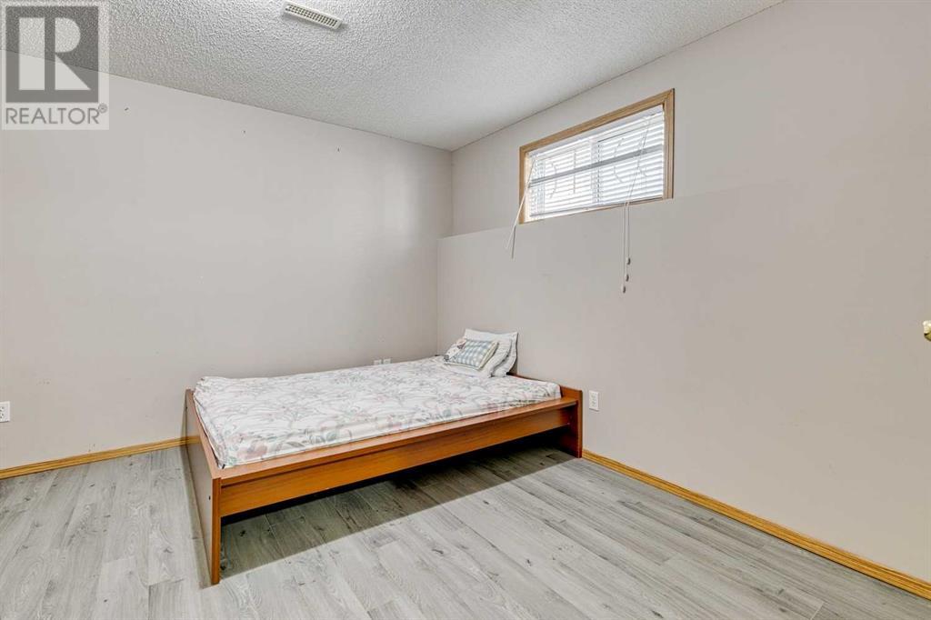 Single Family House Bungalow for Sale in  Country Hills Drive NW Country Hills Calgary 