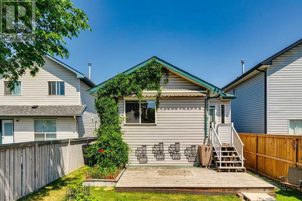 Single Family House Bungalow for Sale in  Country Hills Drive NW Country Hills Calgary 