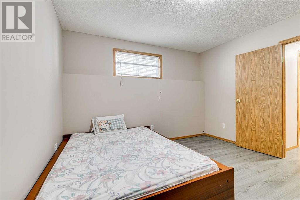 Single Family House Bungalow for Sale in  Country Hills Drive NW Country Hills Calgary 