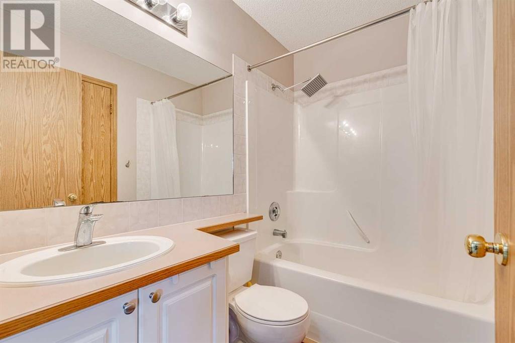 Single Family House Bungalow for Sale in  Country Hills Drive NW Country Hills Calgary 