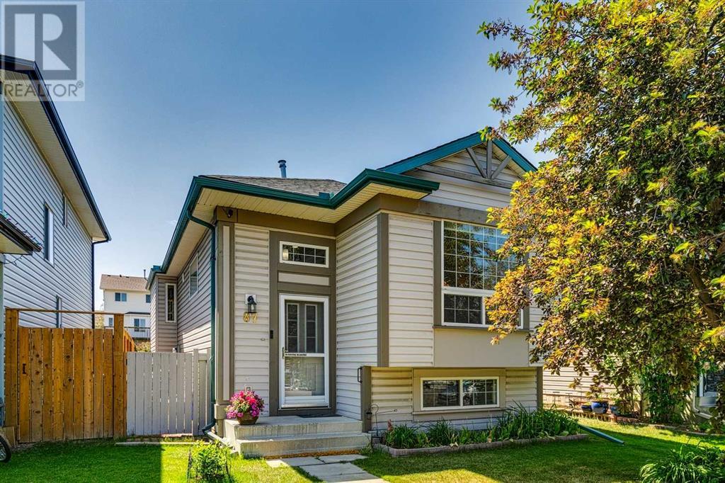 Single Family House Bungalow for Sale in  Country Hills Drive NW Country Hills Calgary 