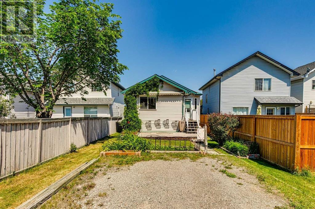 Single Family House Bungalow for Sale in  Country Hills Drive NW Country Hills Calgary 