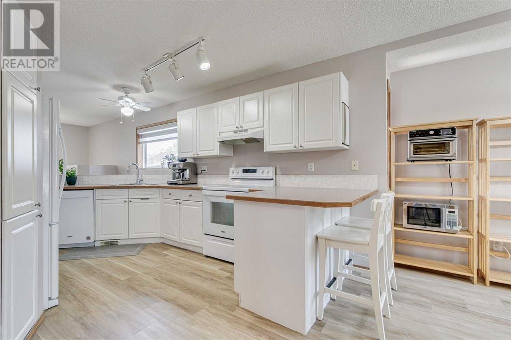Single Family House Bungalow for Sale in  Country Hills Drive NW Country Hills Calgary 