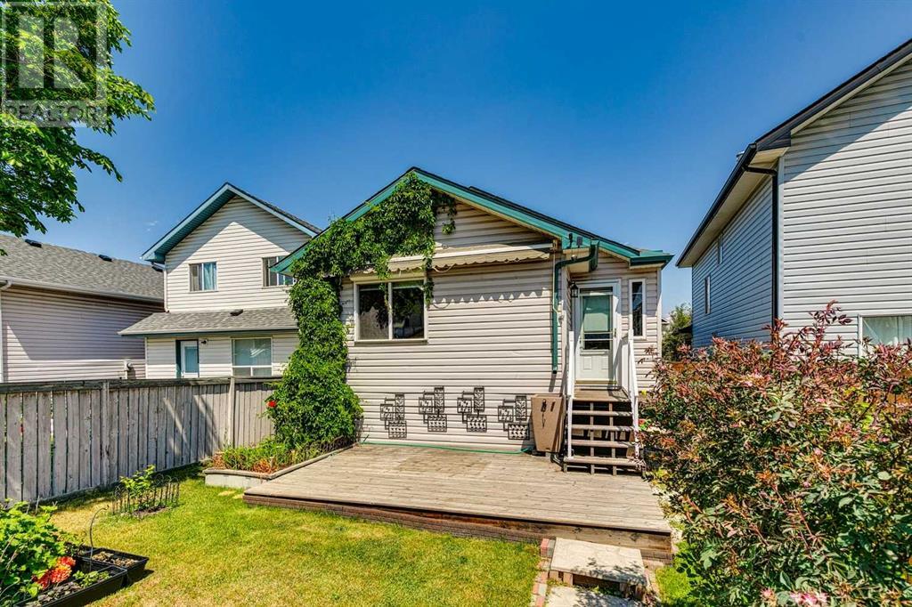 Single Family House Bungalow for Sale in  Country Hills Drive NW Country Hills Calgary 