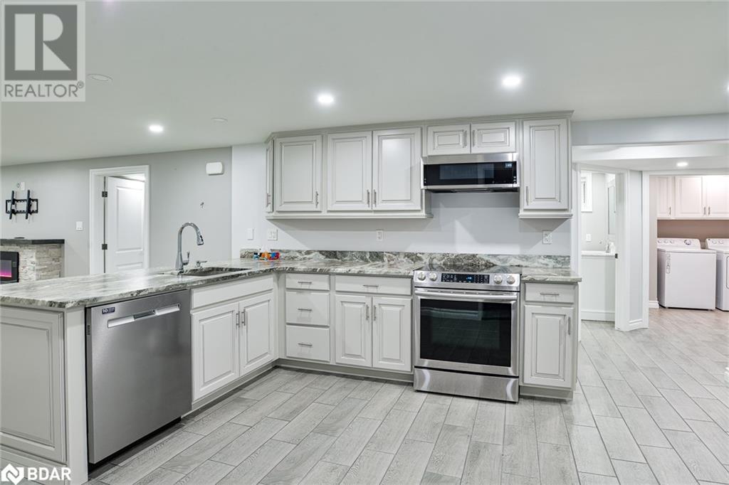 Photo 2 of 105 Wellington Street, Gravenhurst ON