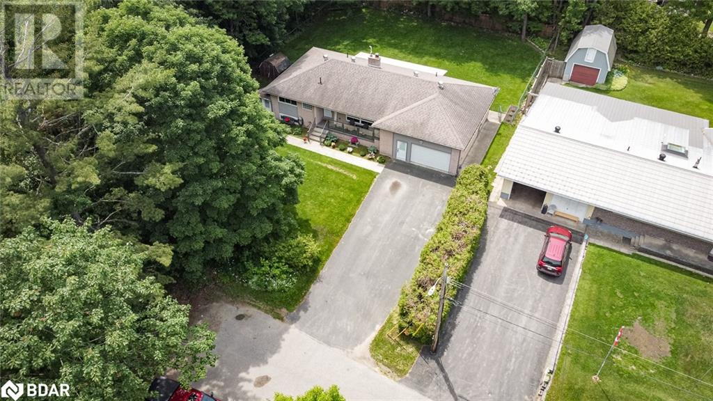 Photo 7 of 105 Wellington Street, Gravenhurst ON