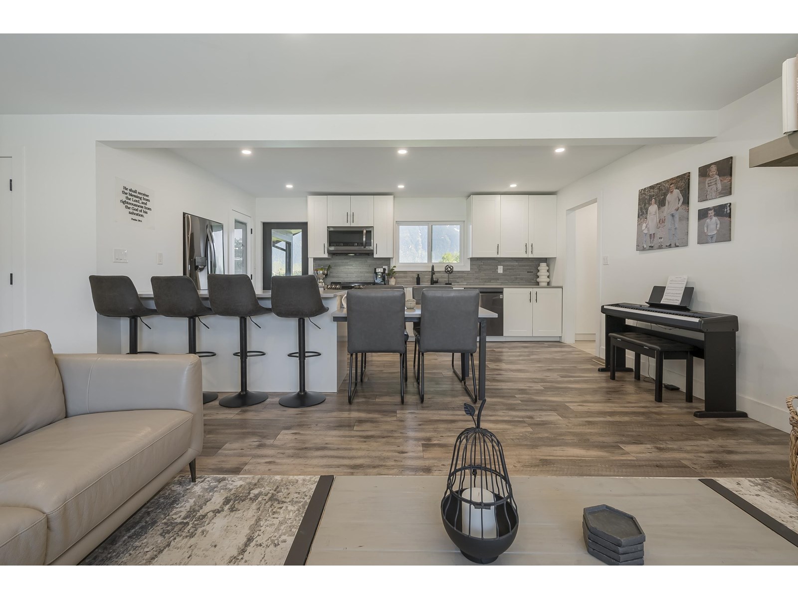 1716 AGASSIZ AVENUE, Agassiz, Agassiz