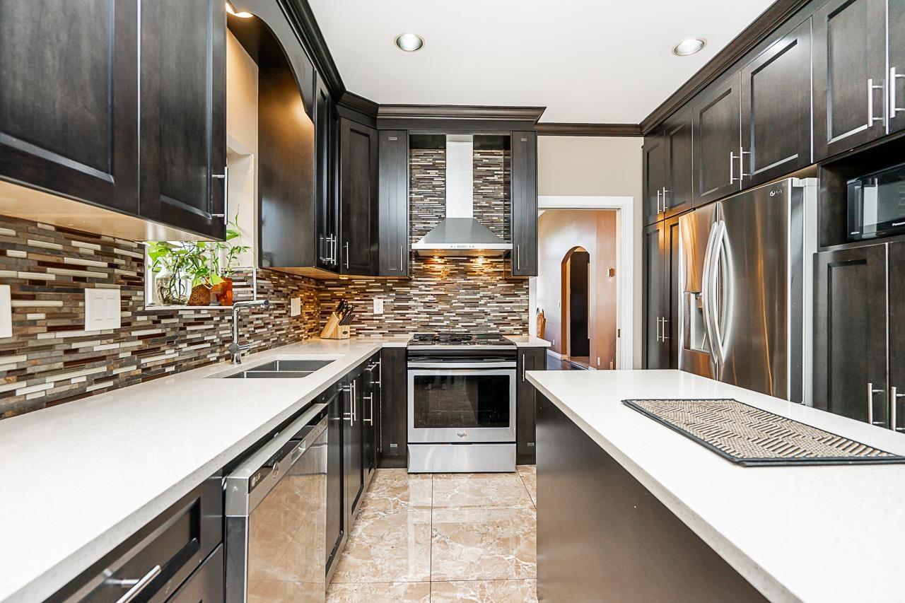 Photo 10 of 13003 74 Avenue, Surrey BC