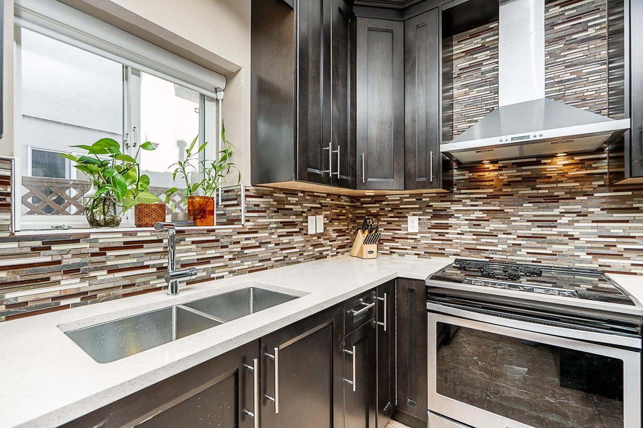 Photo 11 of 13003 74 Avenue, Surrey BC