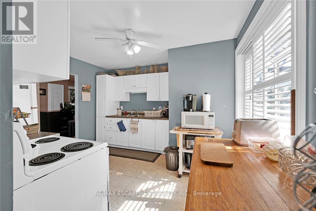 Photo 44 of 942 Upper Gage Avenue, Hamilton ON