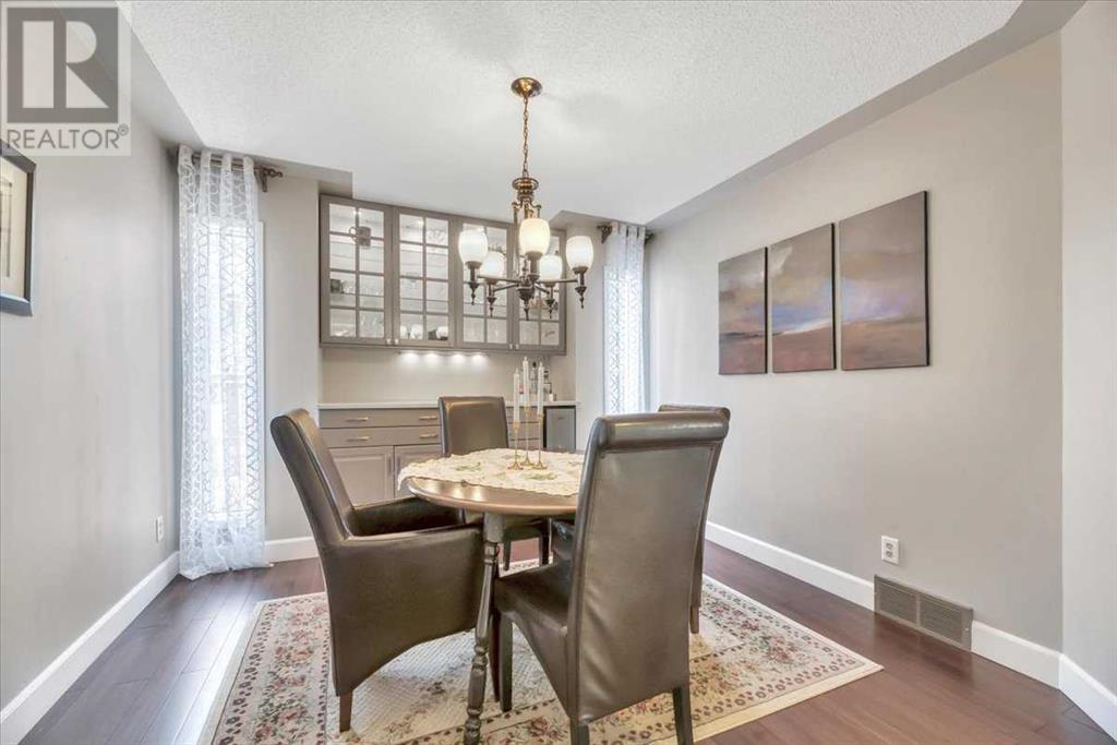 Single Family House for Sale in  Shannon Hill SW Shawnessy Calgary 