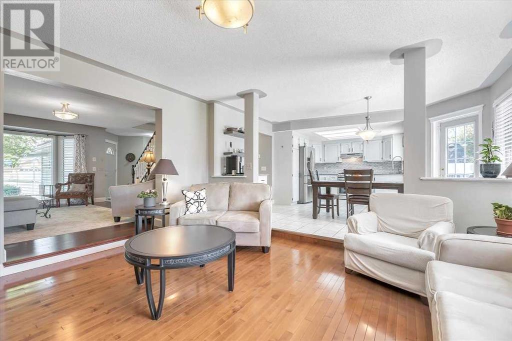 Single Family House for Sale in  Shannon Hill SW Shawnessy Calgary 