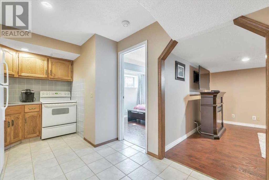 Single Family House for Sale in  Shannon Hill SW Shawnessy Calgary 