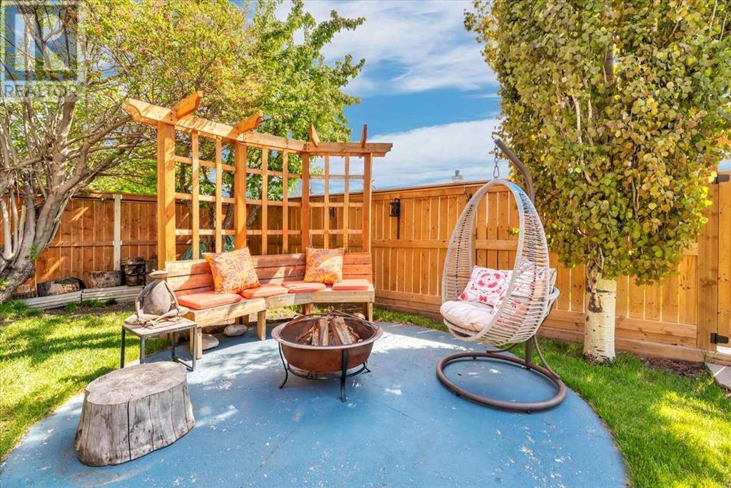 Single Family House for Sale in  Shannon Hill SW Shawnessy Calgary 