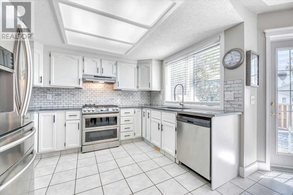 Single Family House for Sale in  Shannon Hill SW Shawnessy Calgary 