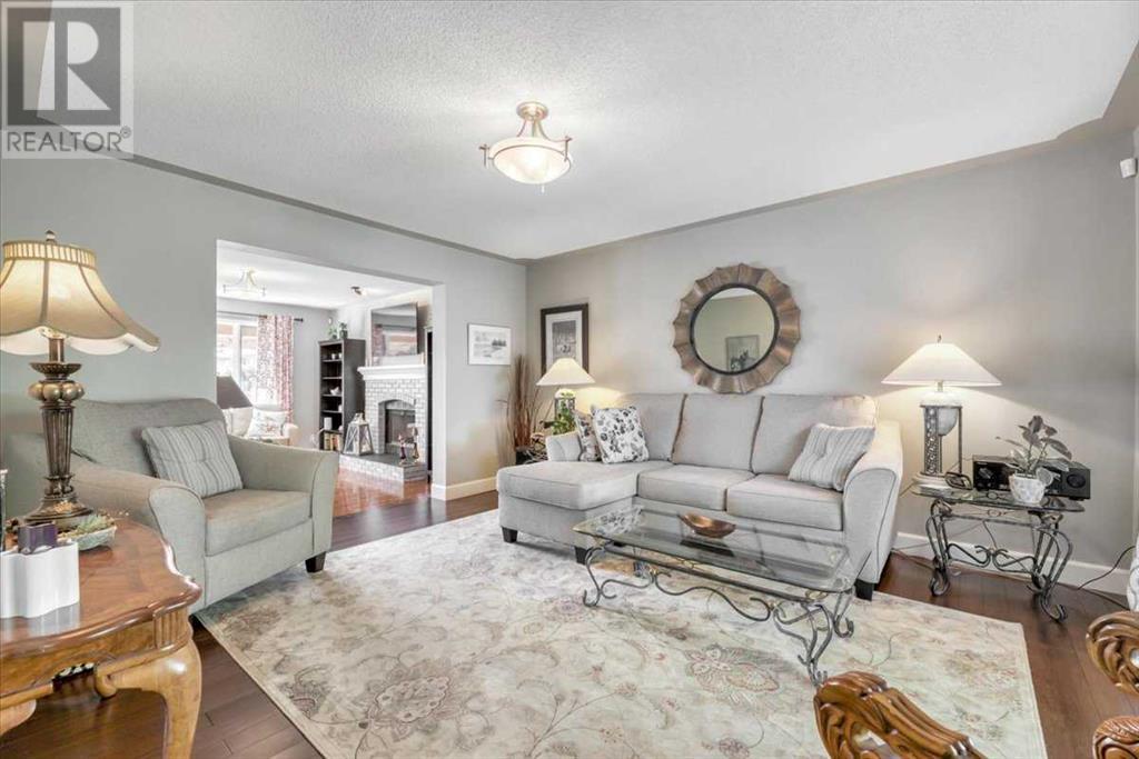 Single Family House for Sale in  Shannon Hill SW Shawnessy Calgary 