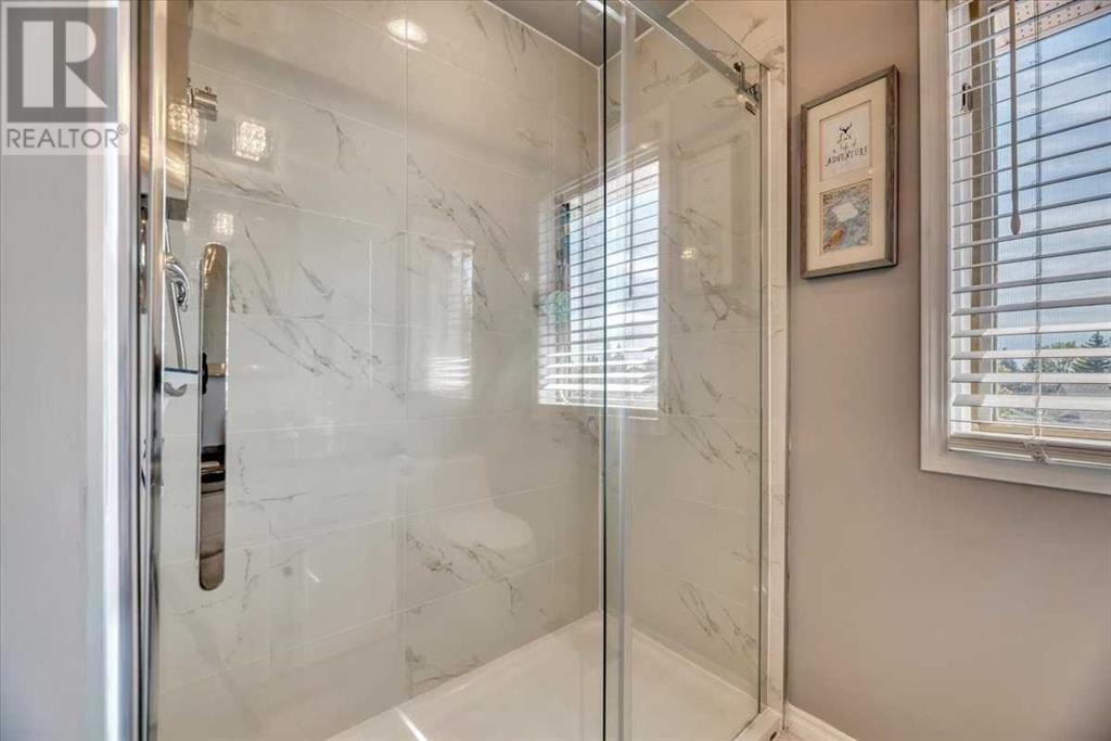 Single Family House for Sale in  Shannon Hill SW Shawnessy Calgary 
