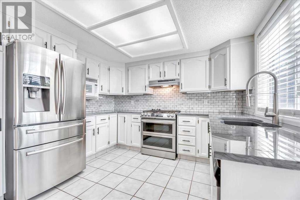 Single Family House for Sale in  Shannon Hill SW Shawnessy Calgary 