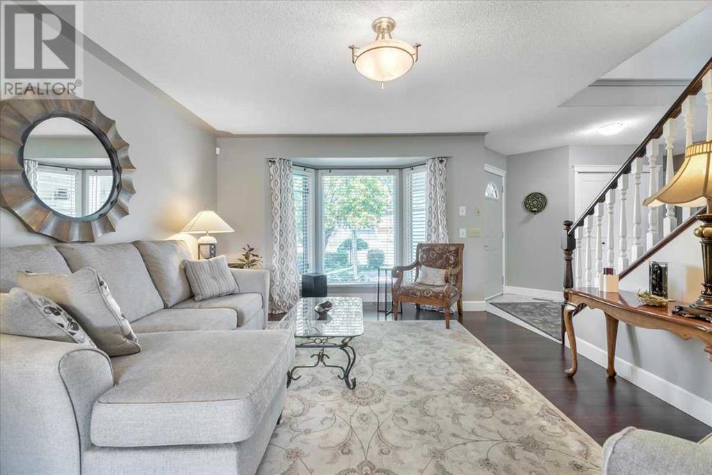 Single Family House for Sale in  Shannon Hill SW Shawnessy Calgary 