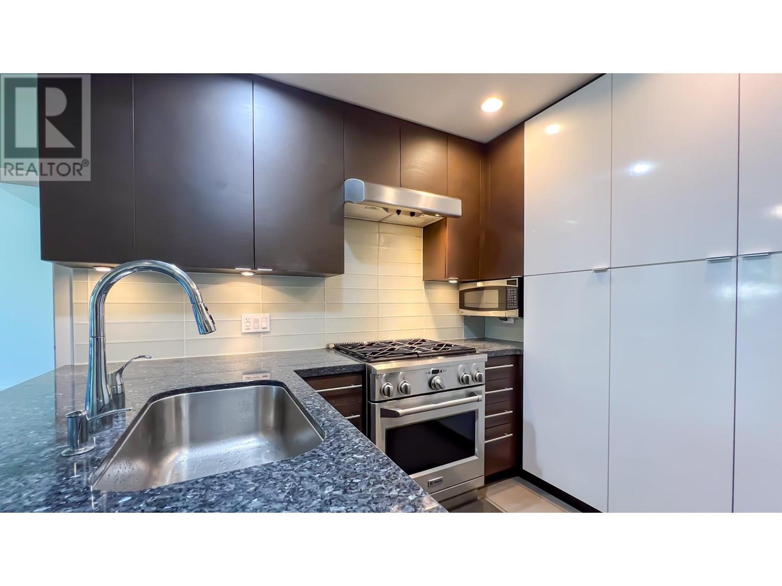 Photo 10 of 213 5928 Birney Avenue, Vancouver BC