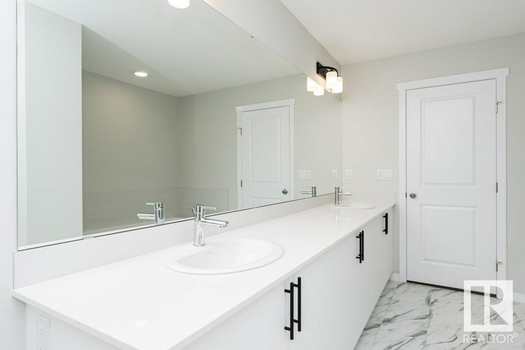 Photo 19 of 3945 Wren Lo Nw, Edmonton AB