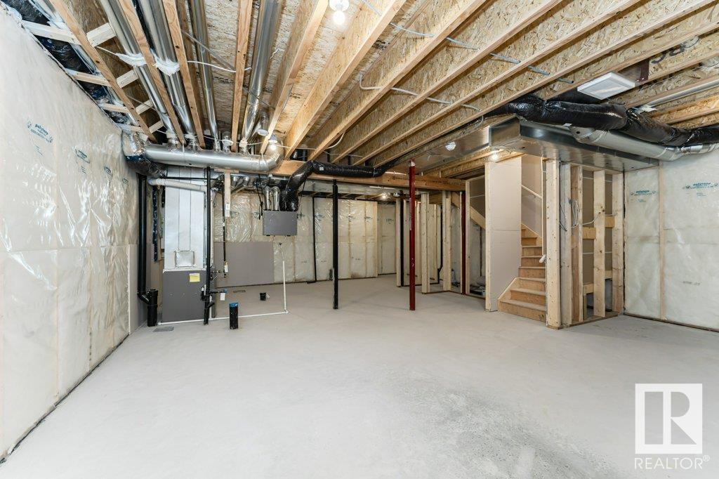 Photo 27 of 3945 Wren Lo Nw, Edmonton AB