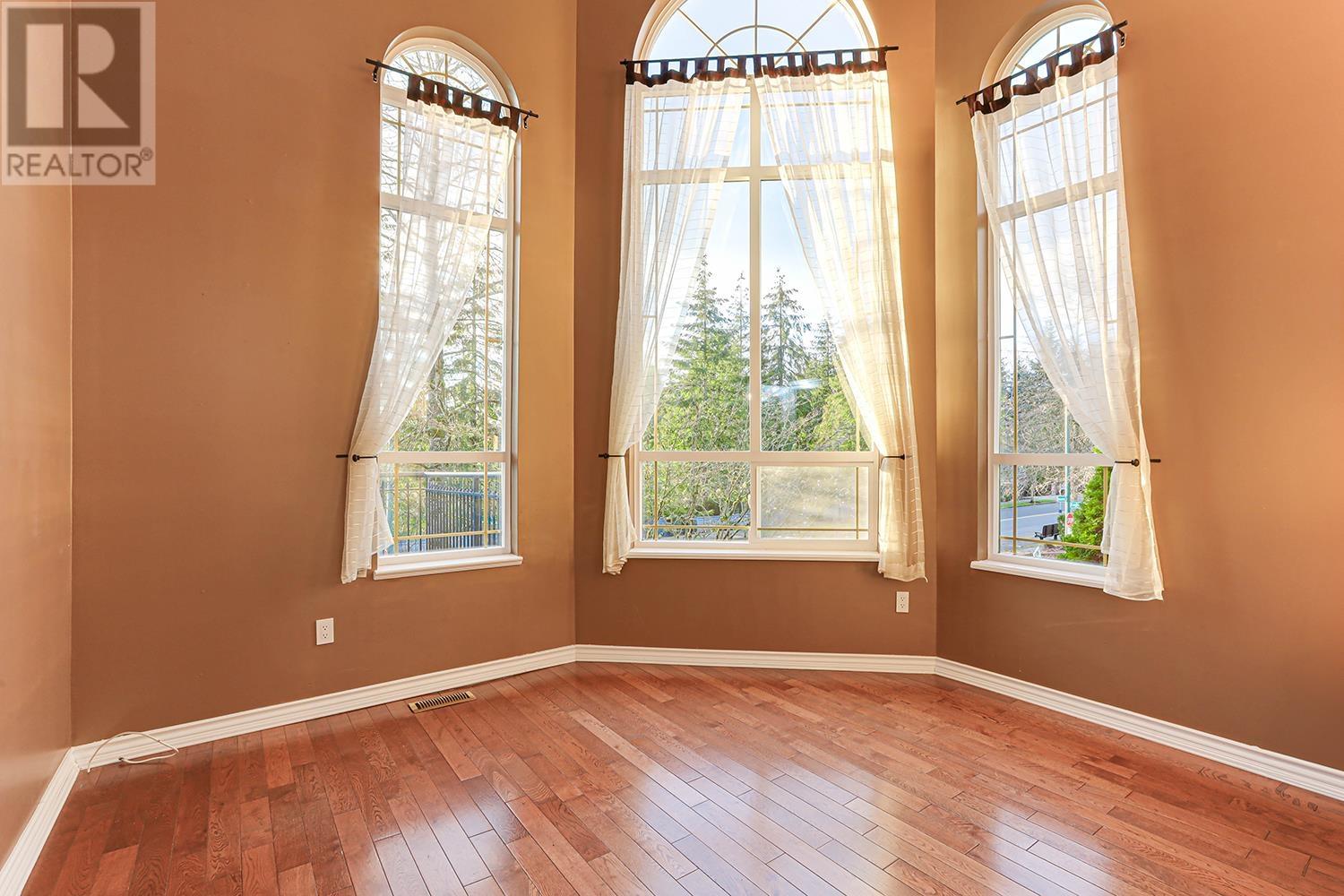 Photo 17 of 1501 Eagle Mountain Drive, Coquitlam BC