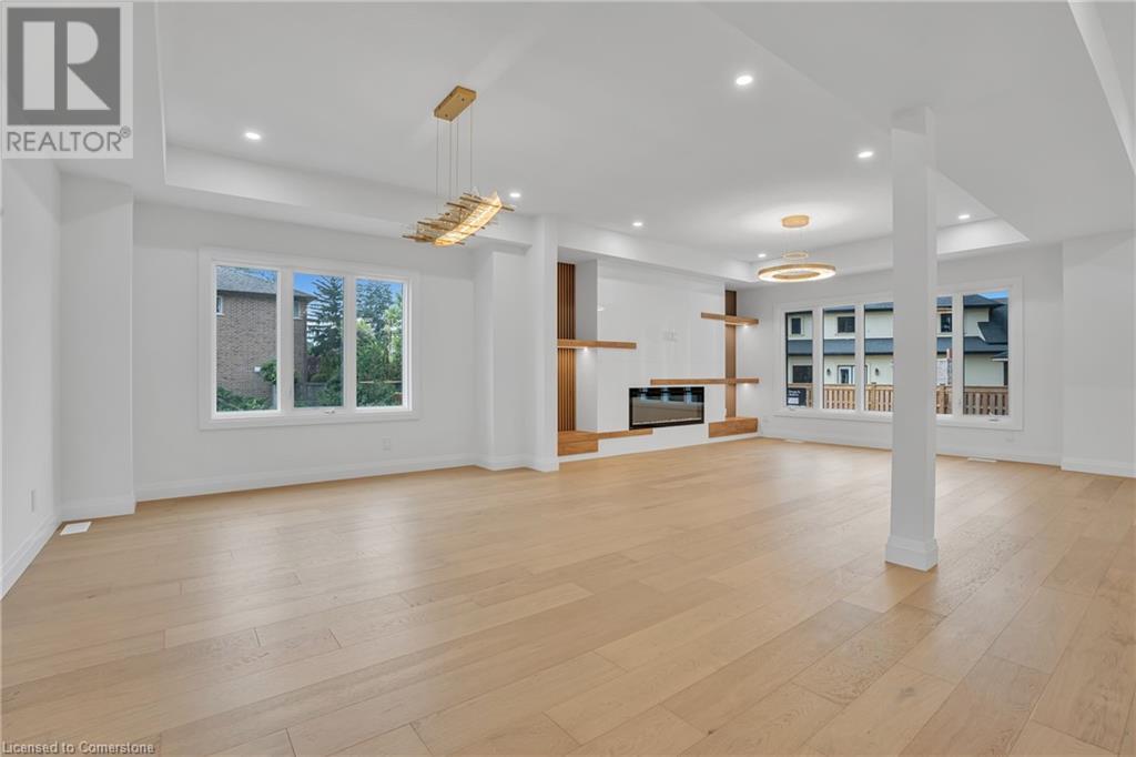 Photo 19 of 386 Southcote Road, Ancaster ON
