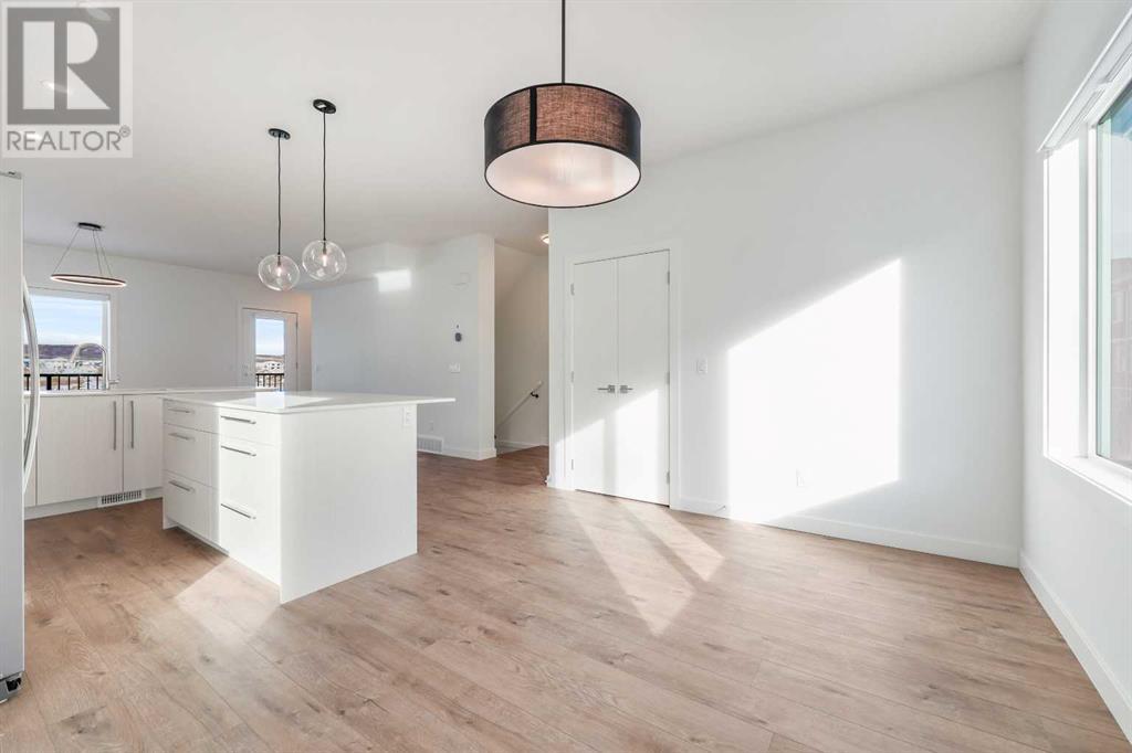 Single Family House for Sale in  Creekstone Drive SW Pine Creek Calgary 