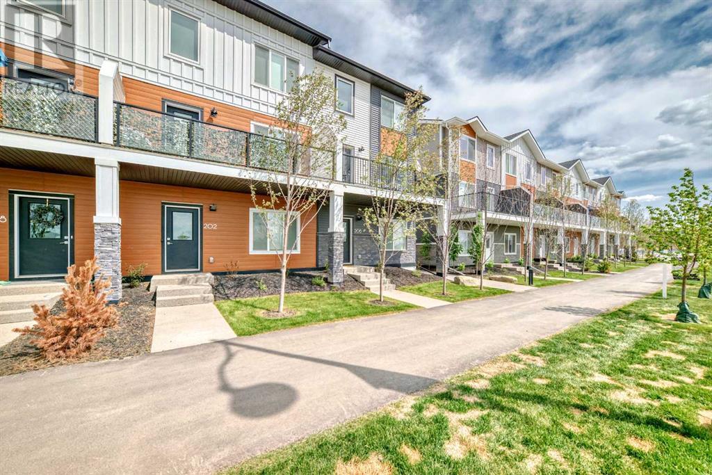Single Family House for Sale in  Creekstone Drive SW Pine Creek Calgary 