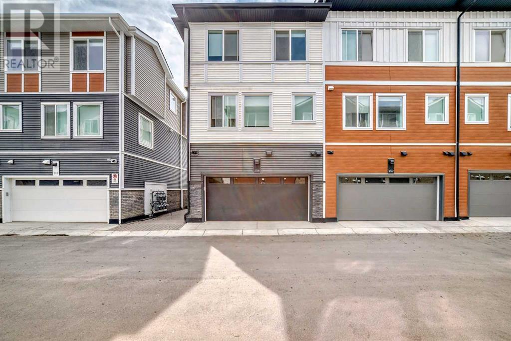 Single Family House for Sale in  Creekstone Drive SW Pine Creek Calgary 