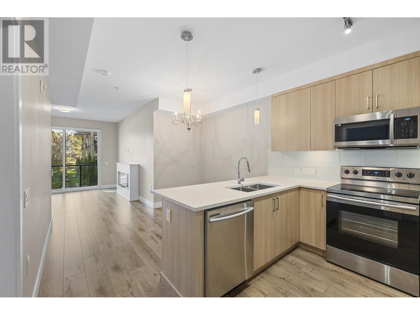 215 12460 191 STREET, Pitt Meadows real estate listing R2999513