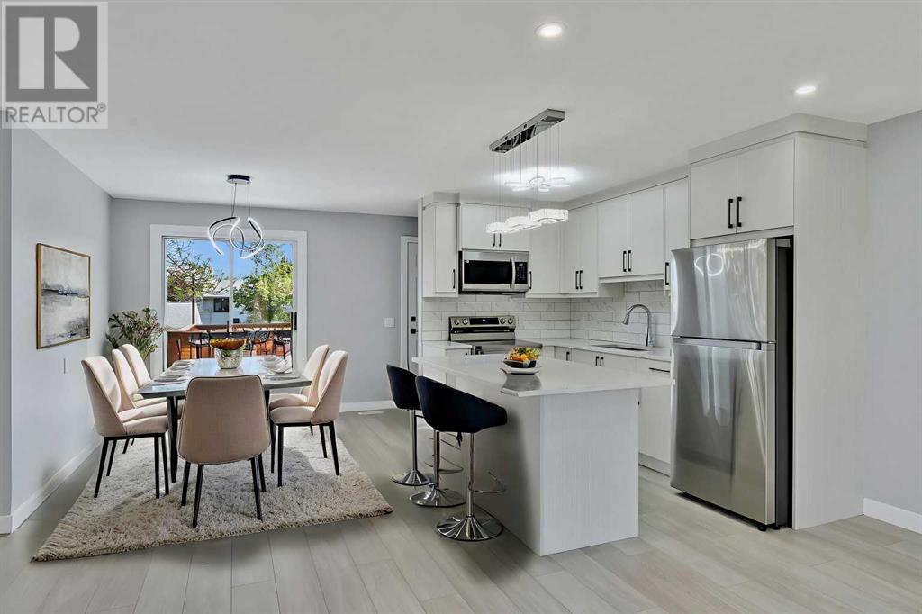 Single Family House Bi-level for Sale in  Templeside Road NE Temple Calgary 
