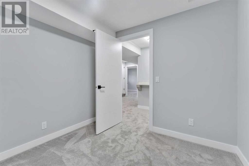 Single Family House Bi-level for Sale in  Templeside Road NE Temple Calgary 