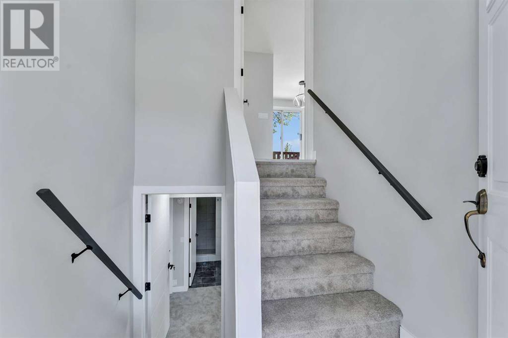 Single Family House Bi-level for Sale in  Templeside Road NE Temple Calgary 