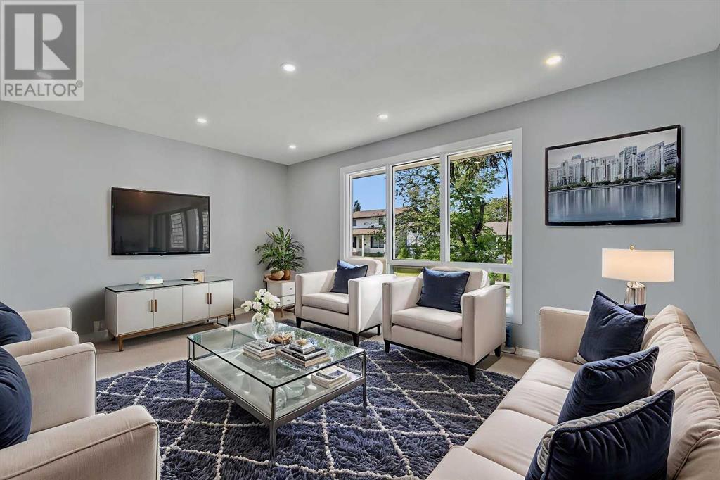 Single Family House Bi-level for Sale in  Templeside Road NE Temple Calgary 