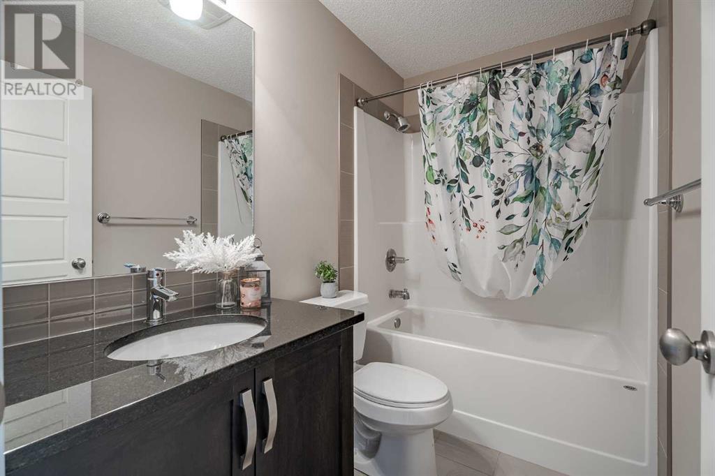 Single Family House for Sale in  Covecreek Circle NE Coventry Hills Calgary 