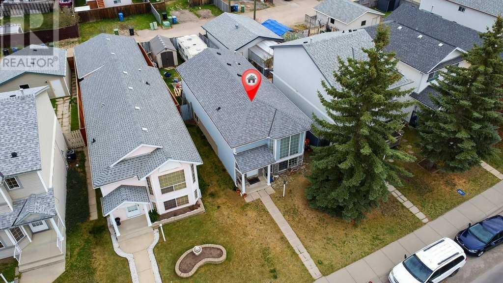 Single Family House Bi-level for Sale in  Catalina Boulevard NE Monterey Park Calgary 