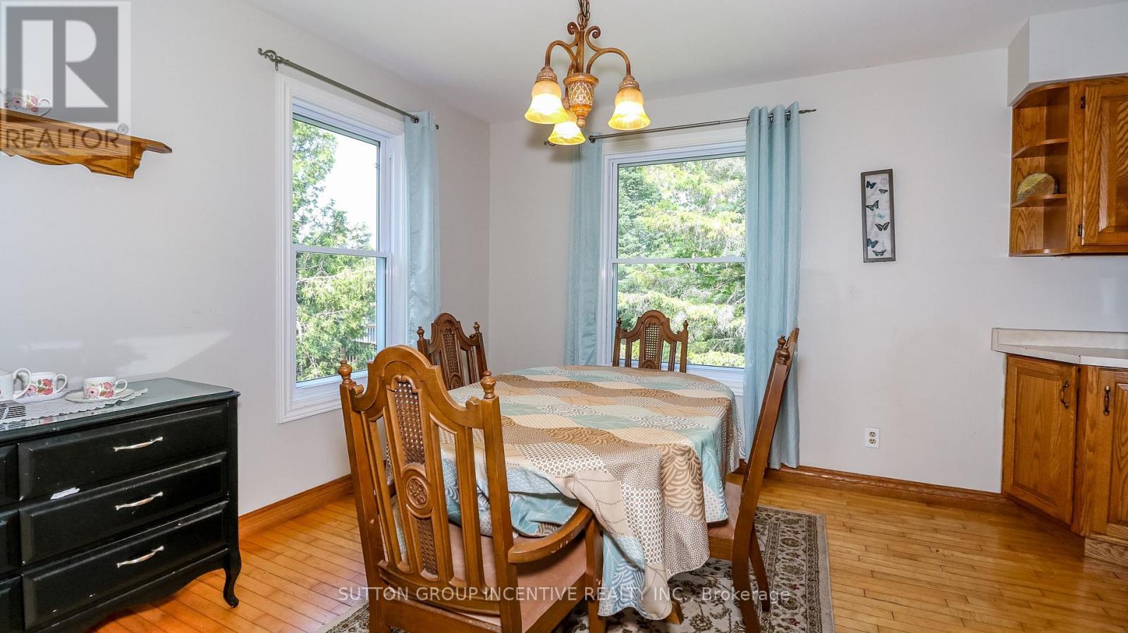 Photo 21 of 54 Mill Street E, Springwater ON
