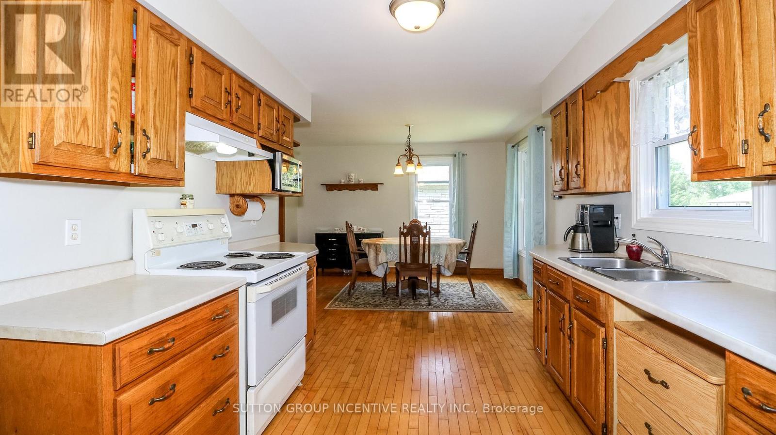 Photo 26 of 54 Mill Street E, Springwater ON