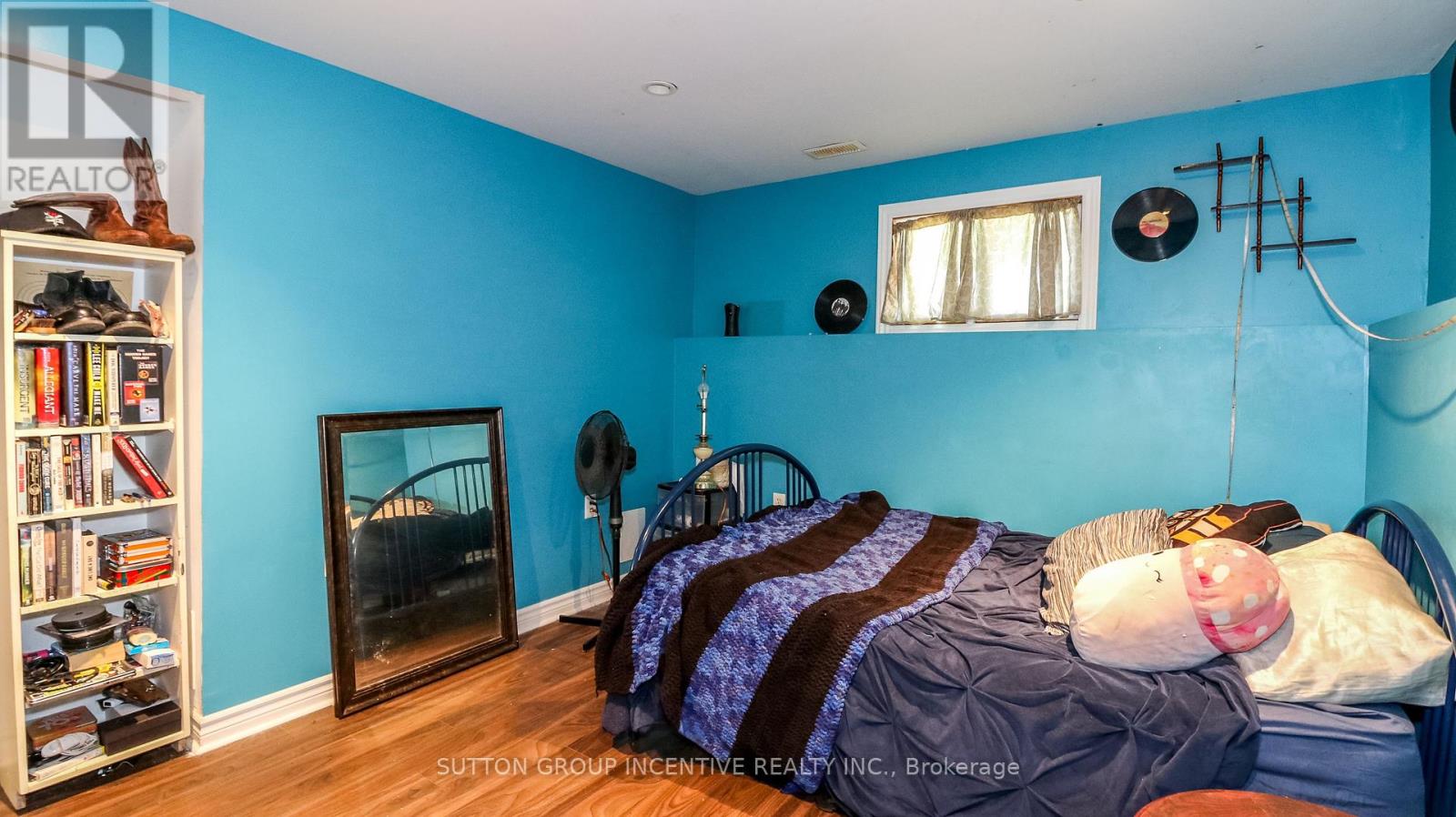 Photo 31 of 54 Mill Street E, Springwater ON