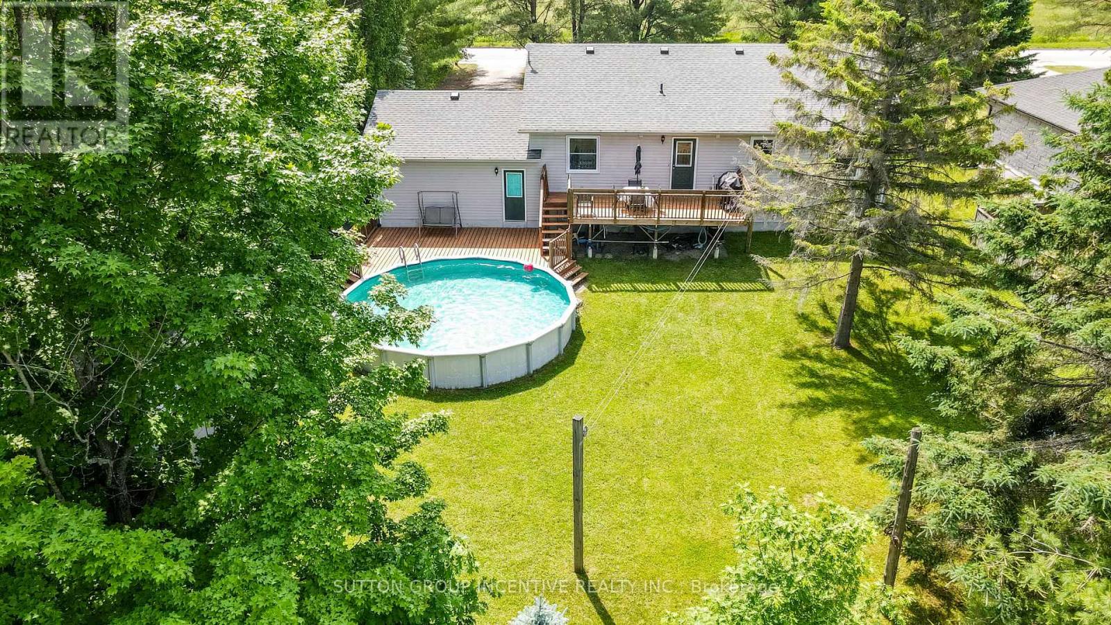 Photo 40 of 54 Mill Street E, Springwater ON