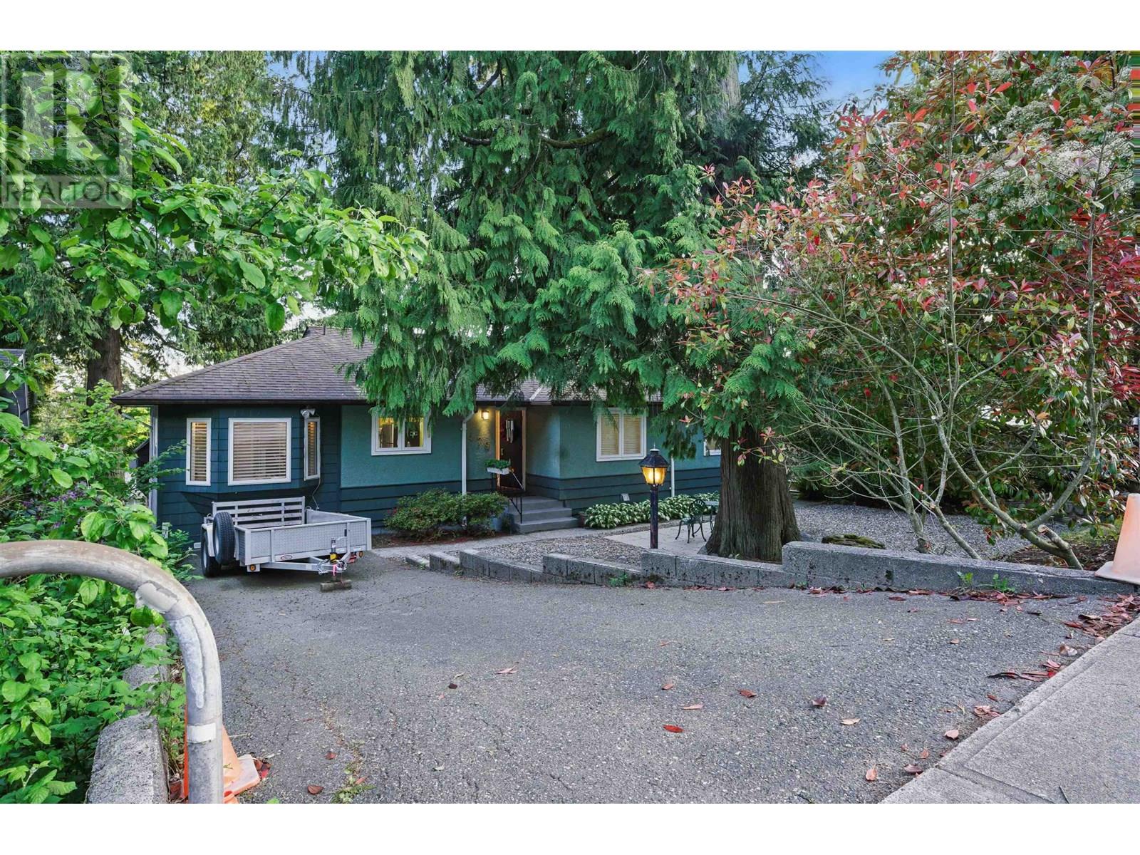 479 E 29TH STREET, North Vancouver