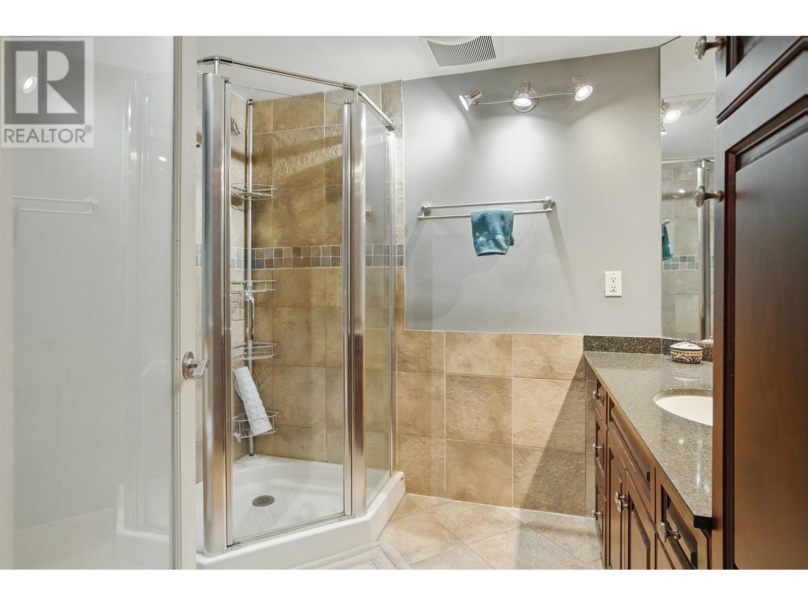 479 E 29TH STREET, North Vancouver