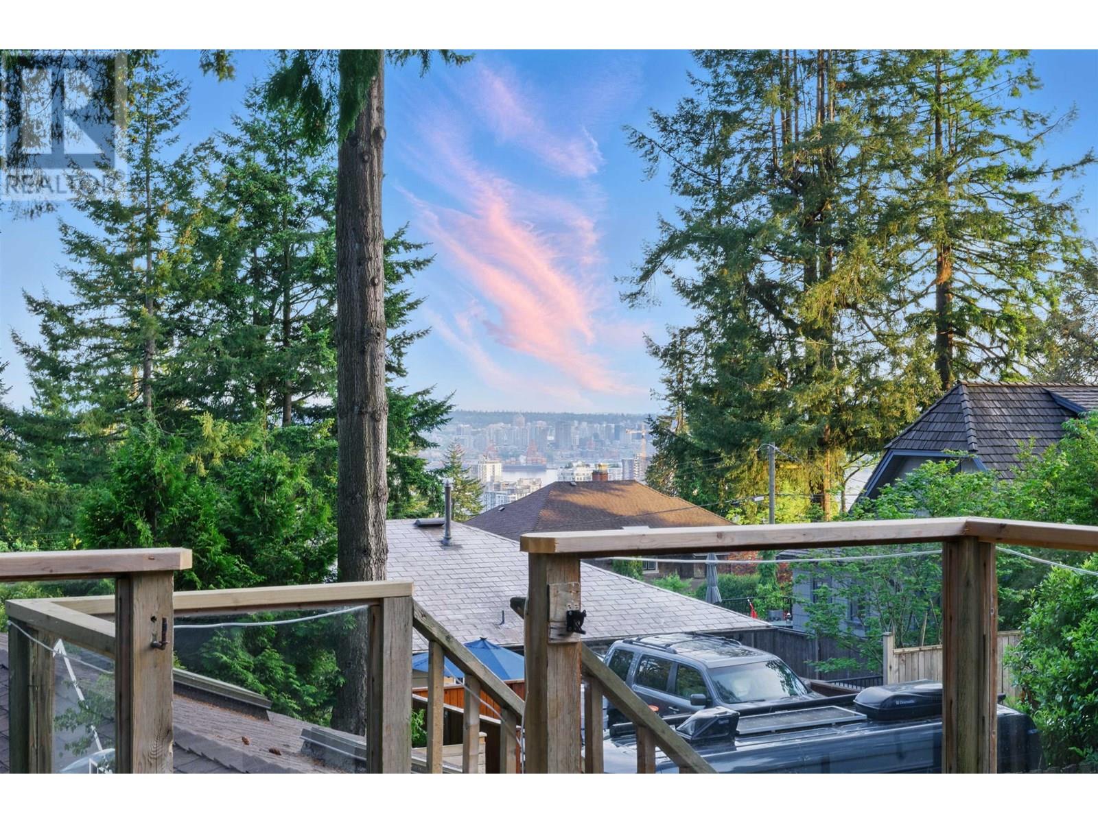 479 E 29TH STREET, North Vancouver