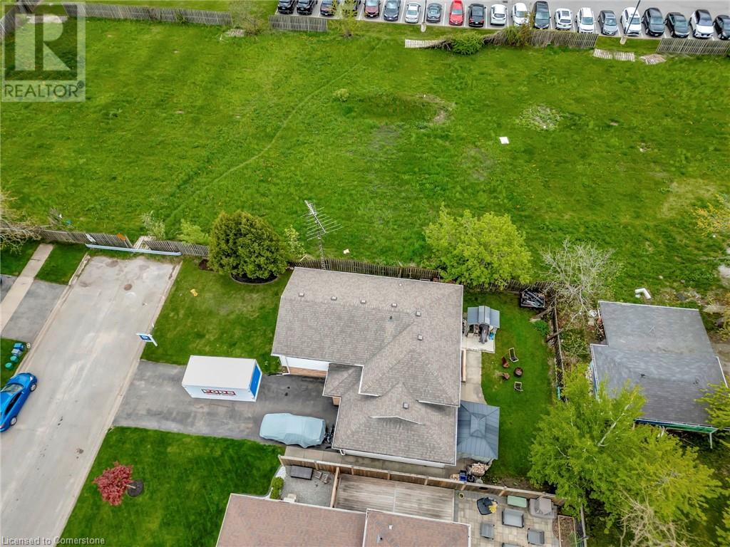 Photo 13 of 4969 Alexandra Avenue, Beamsville ON