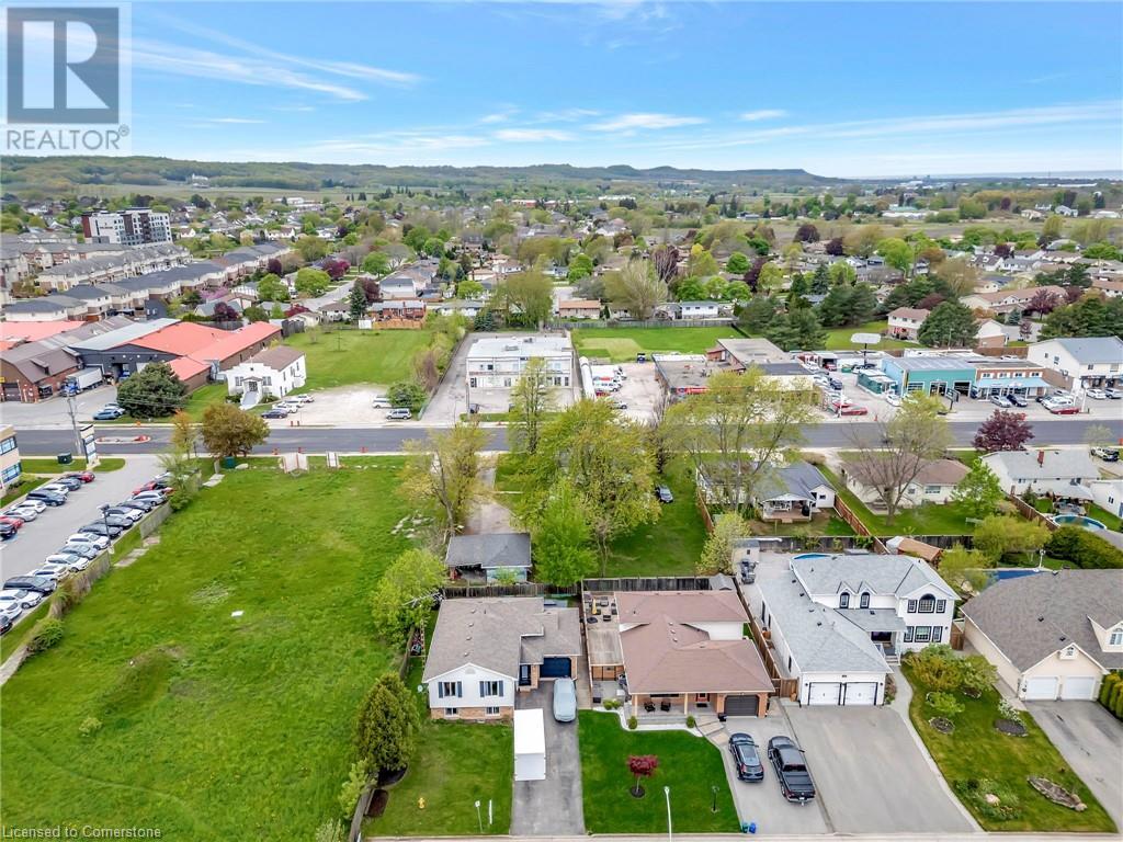 Photo 27 of 4969 Alexandra Avenue, Beamsville ON