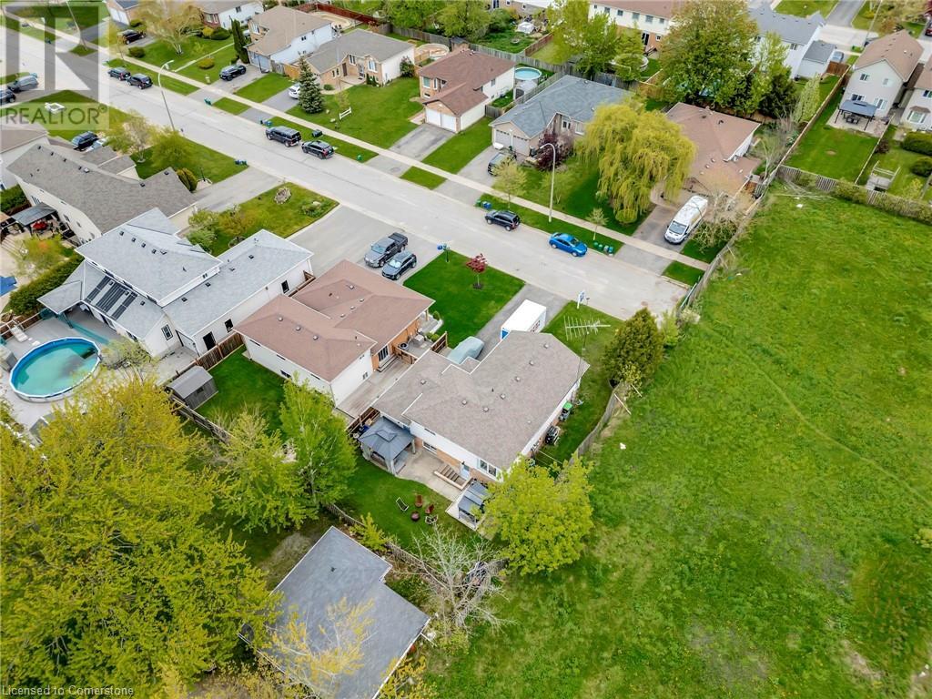 Photo 33 of 4969 Alexandra Avenue, Beamsville ON