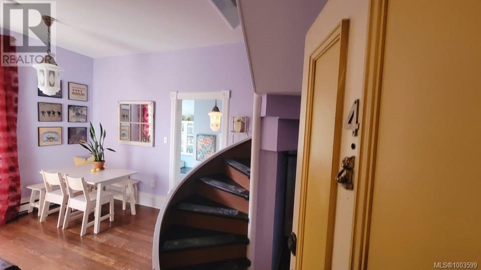 Photo 6 of 1020 Catherine St, Victoria BC