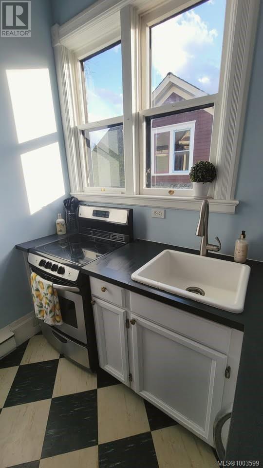 Photo 14 of 1020 Catherine St, Victoria BC